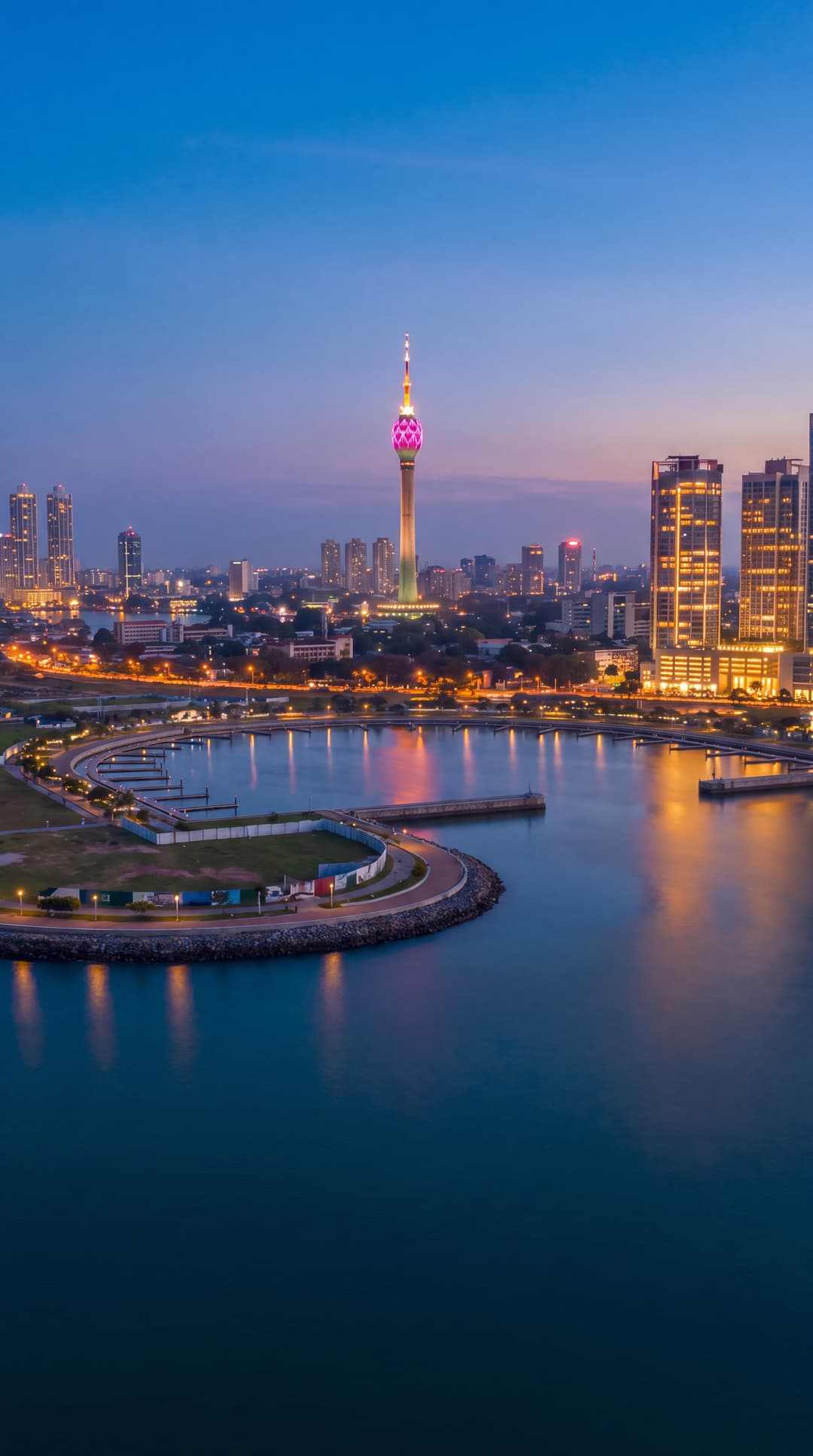 Capital, The capital, alive and cosmopolitan
